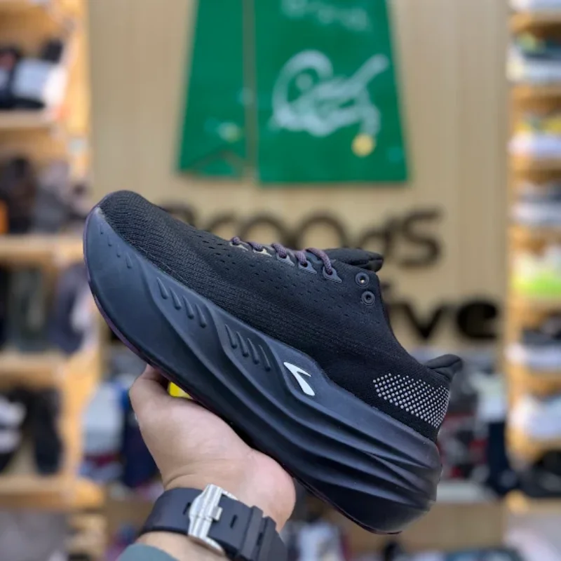 Alternative view of BROOKS Glycerin Max