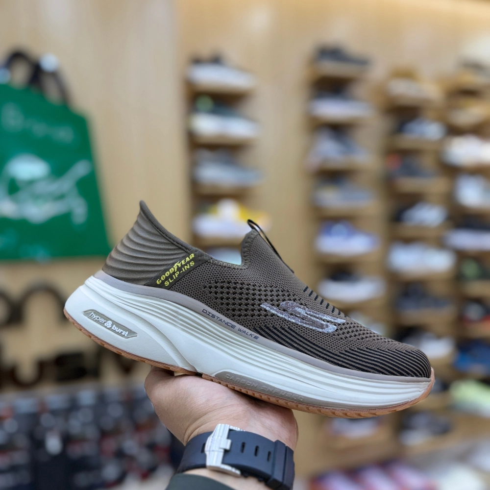 Sketchers Distance Walker V2 Brown